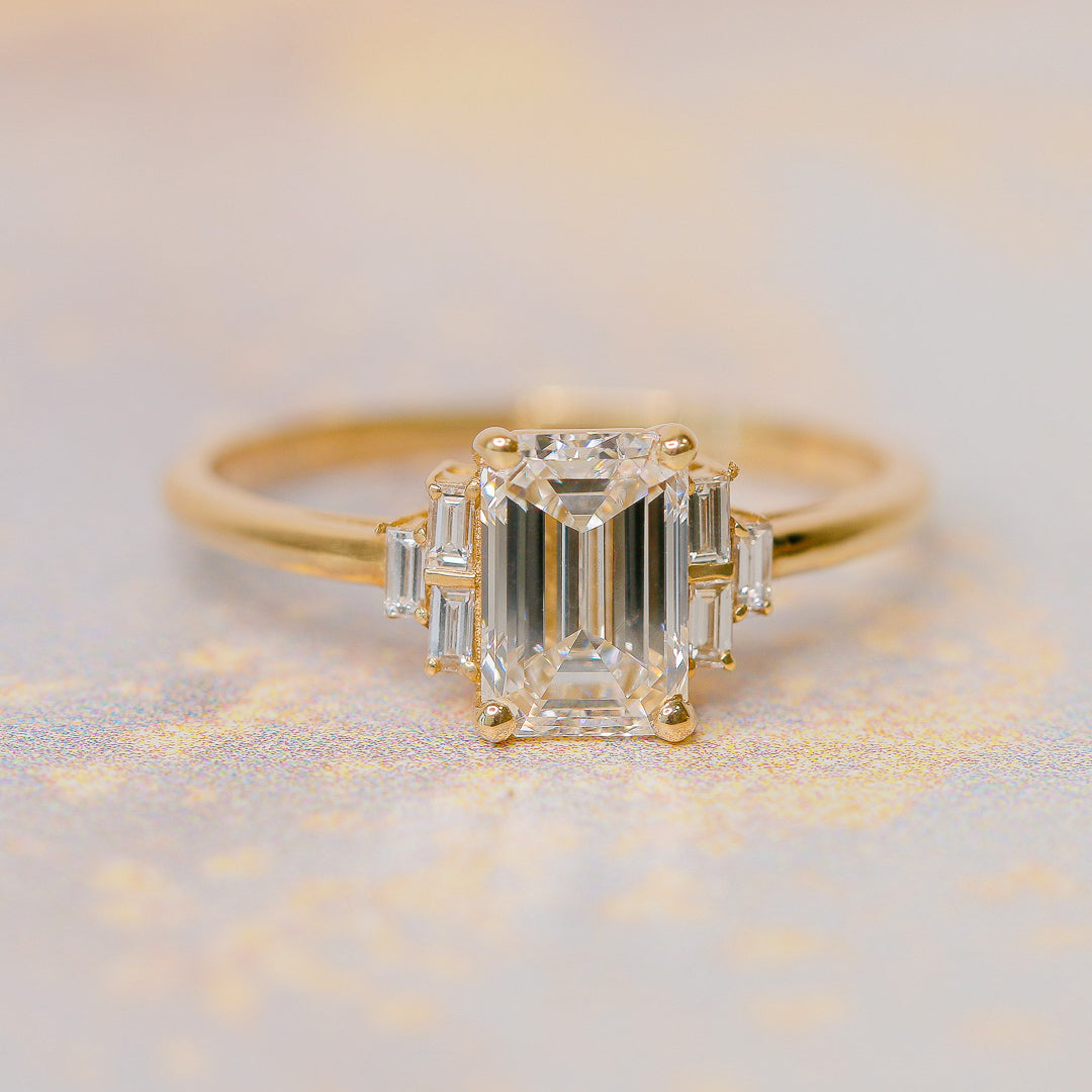 4 Prongs Natural Emerald Diamond Engagement Ring