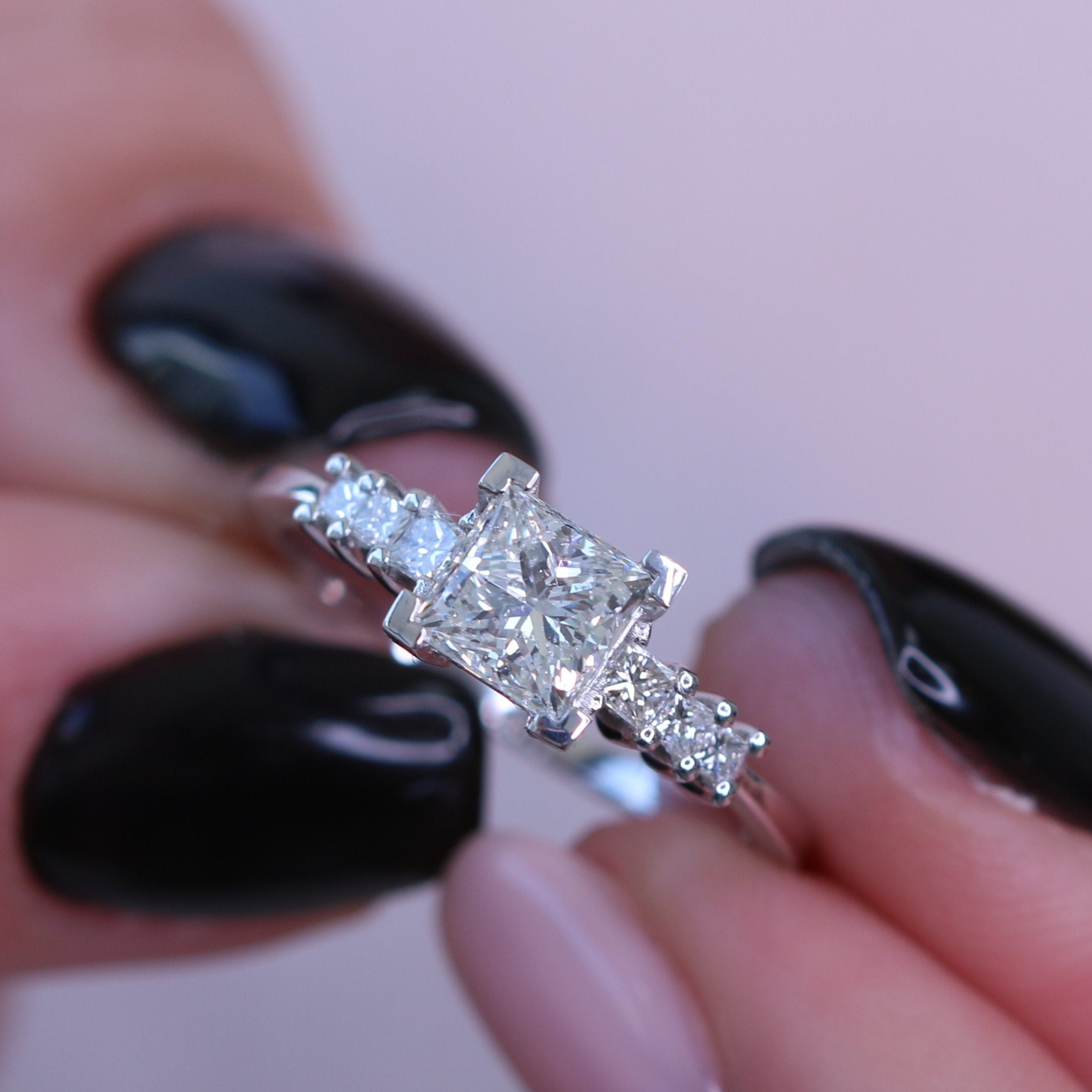 Decorative settings Natural Princess Diamond Engagement Ring