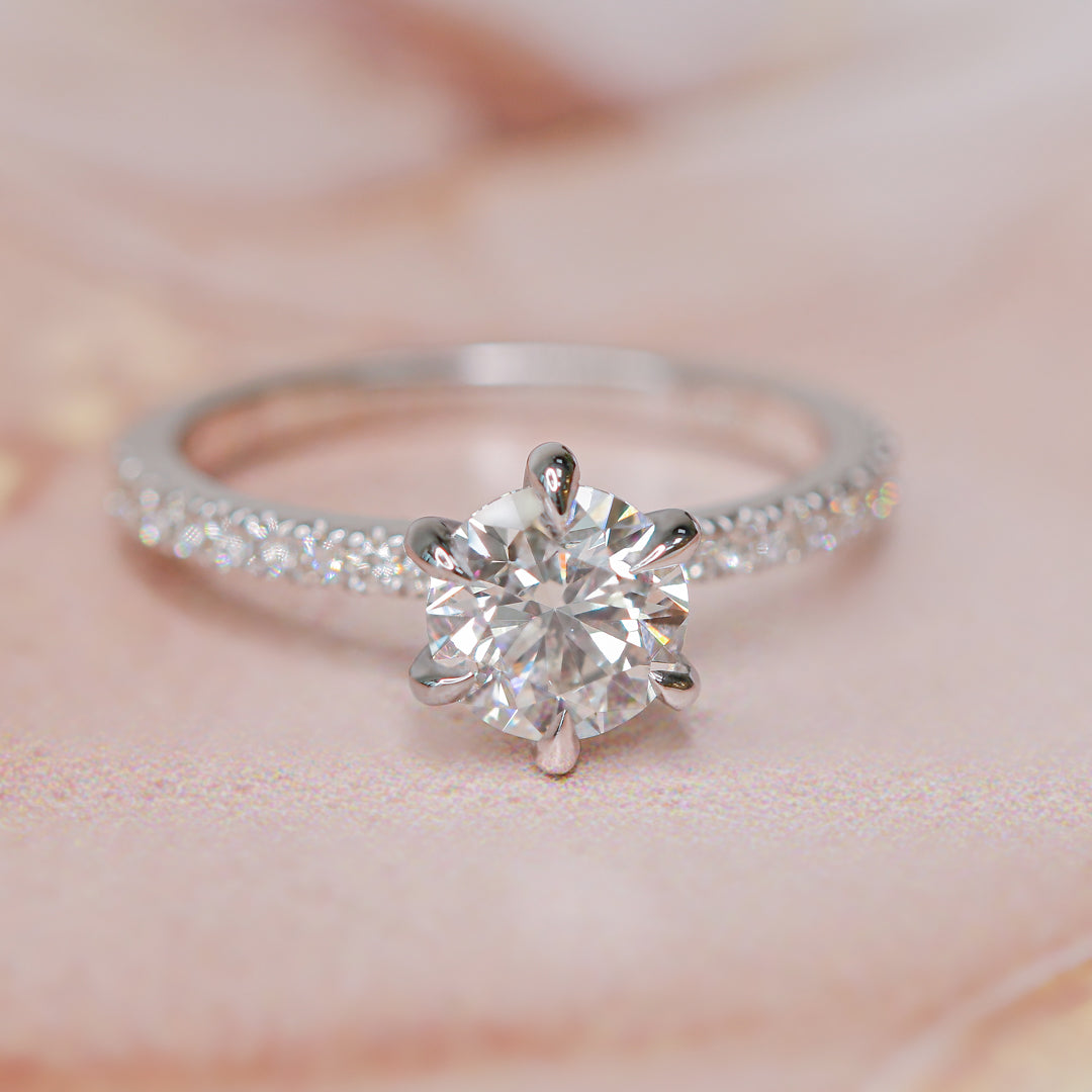 Natural Round Diamond Engagement Ring
