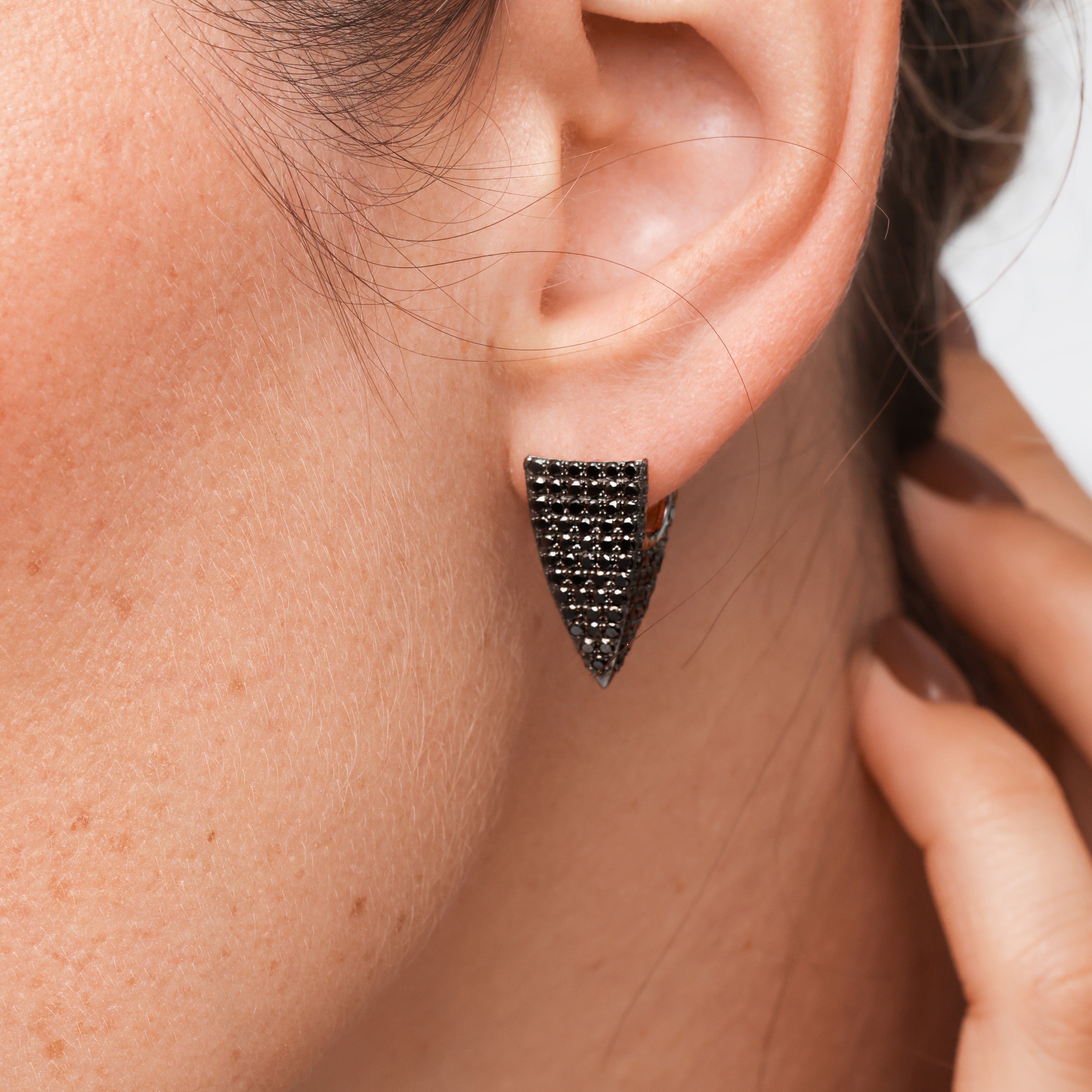 1.64 Carats Black Diamond Spikey Single Lever Back Earring
