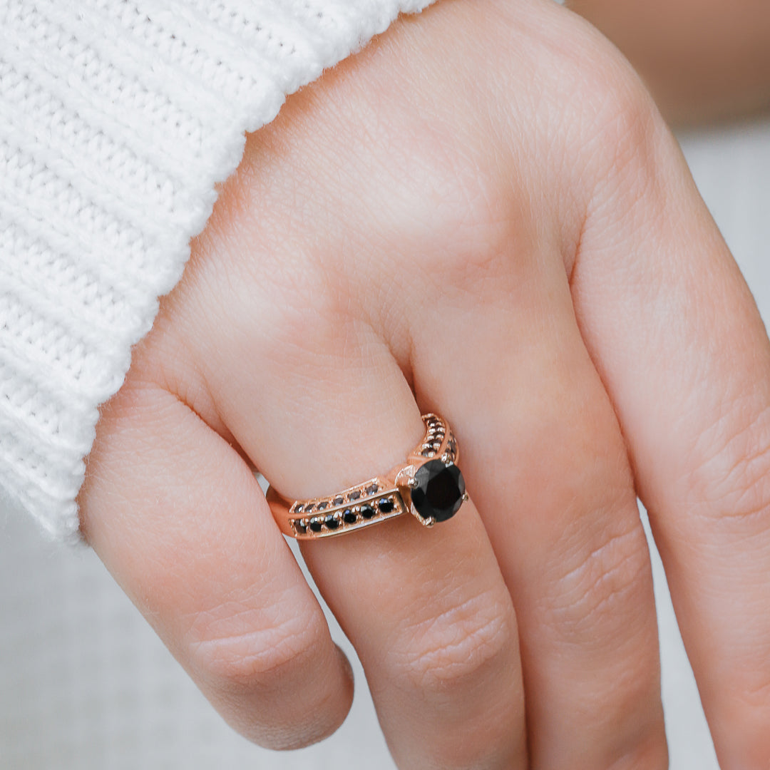 Art Deco Natural Black & White Round Diamond Ring in Rose Gold