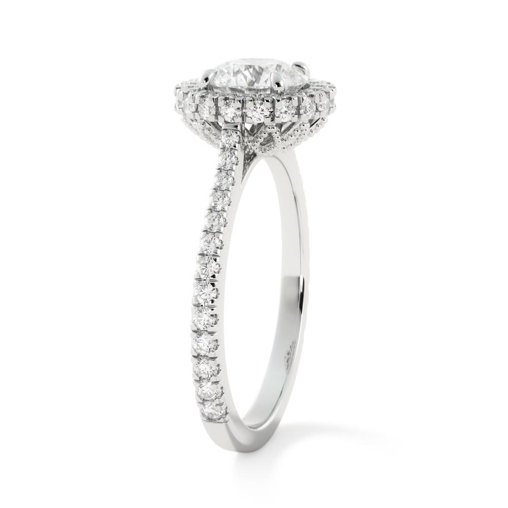 Decorative Natural Round Diamond Engagement Ring