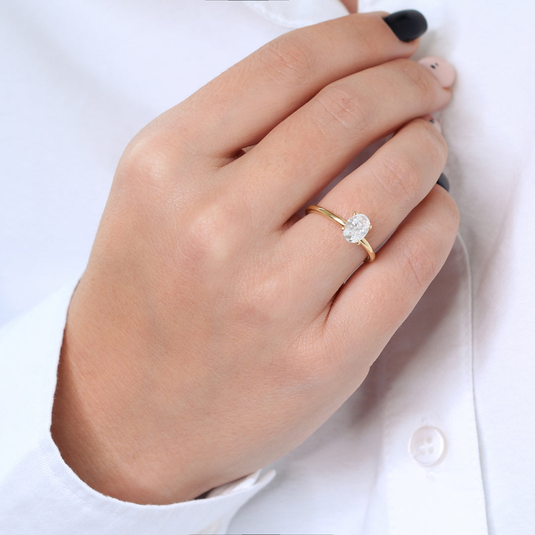 1 Carat Claw Prongs Natural Oval Cut Diamond Engagement Ring